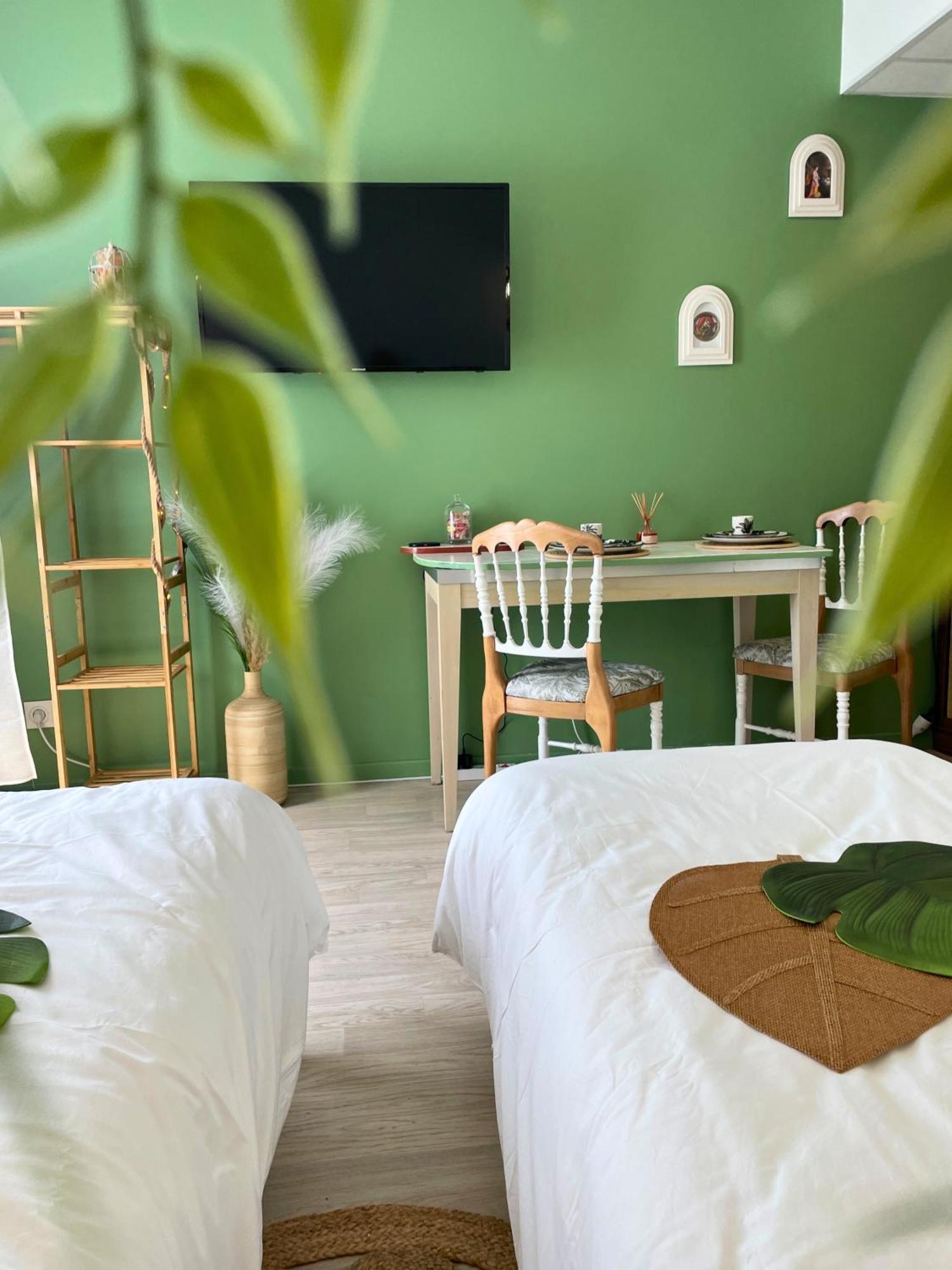Boudoir - Clim-Wifi-Twin-Gare Apartment Lourdes Ngoại thất bức ảnh