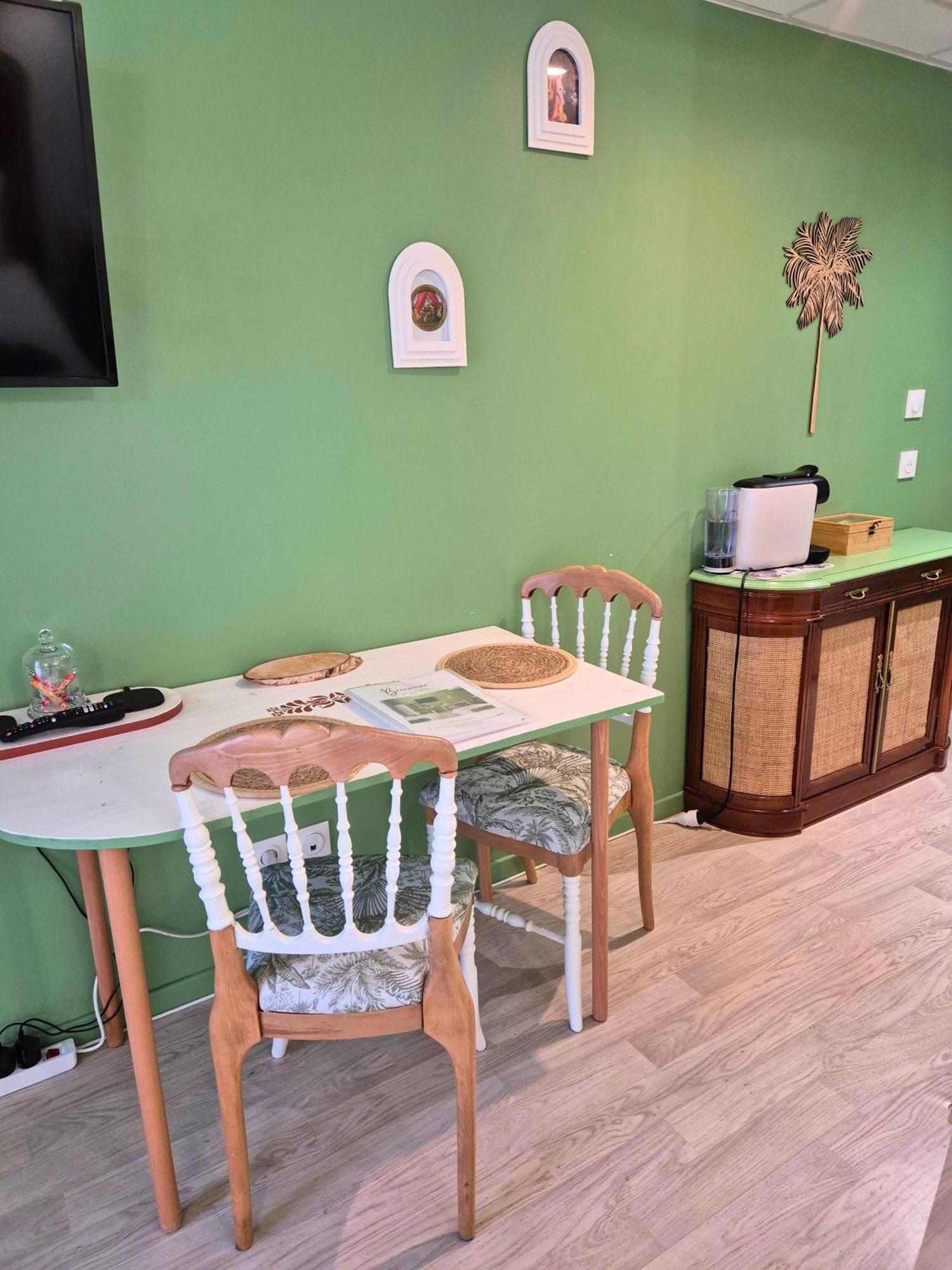 Boudoir - Clim-Wifi-Twin-Gare Apartment Lourdes Ngoại thất bức ảnh